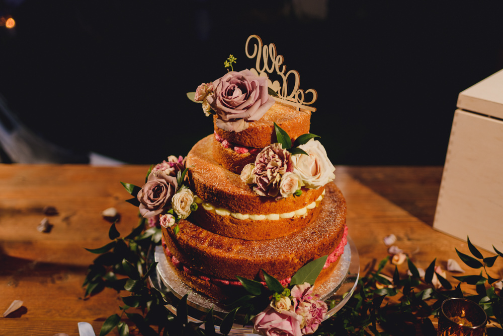 Naked Cake Victoria Sponge Layer Flowers Romantic Elegant Wedding MIKI Studios