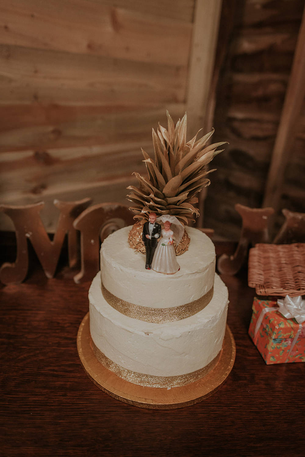 Pineapple Cake Bride Groom Topper Gold Captains Wood Barn Wedding Megan Elle Photography