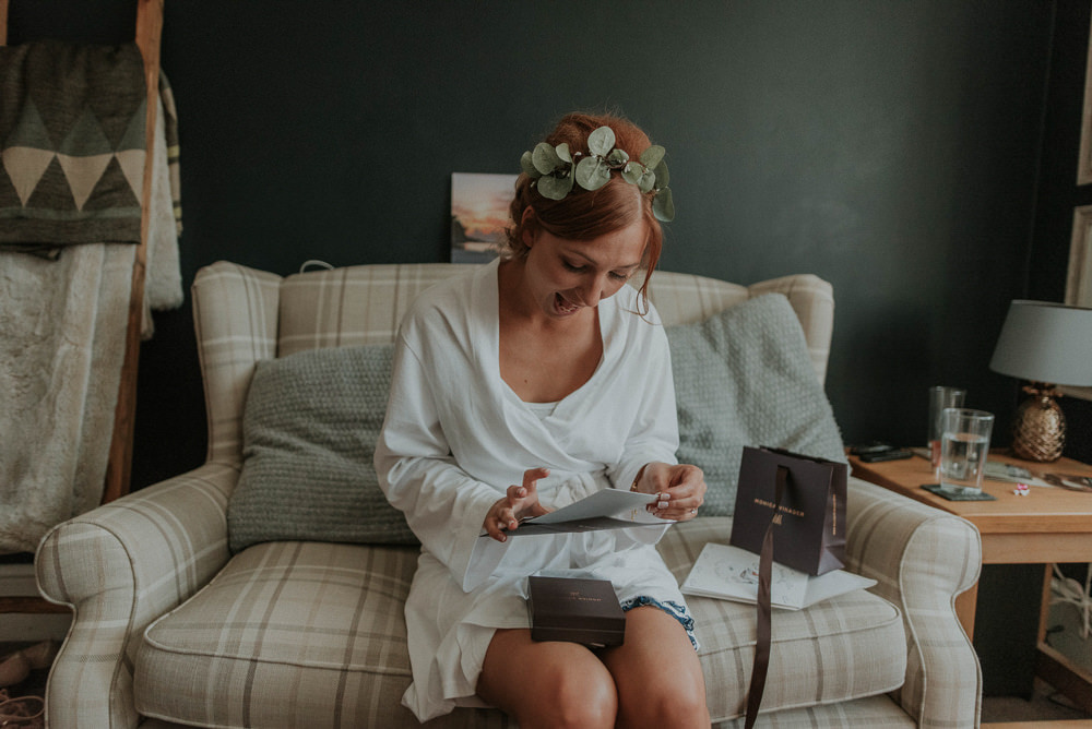 Captains Wood Barn Wedding Megan Elle Photography