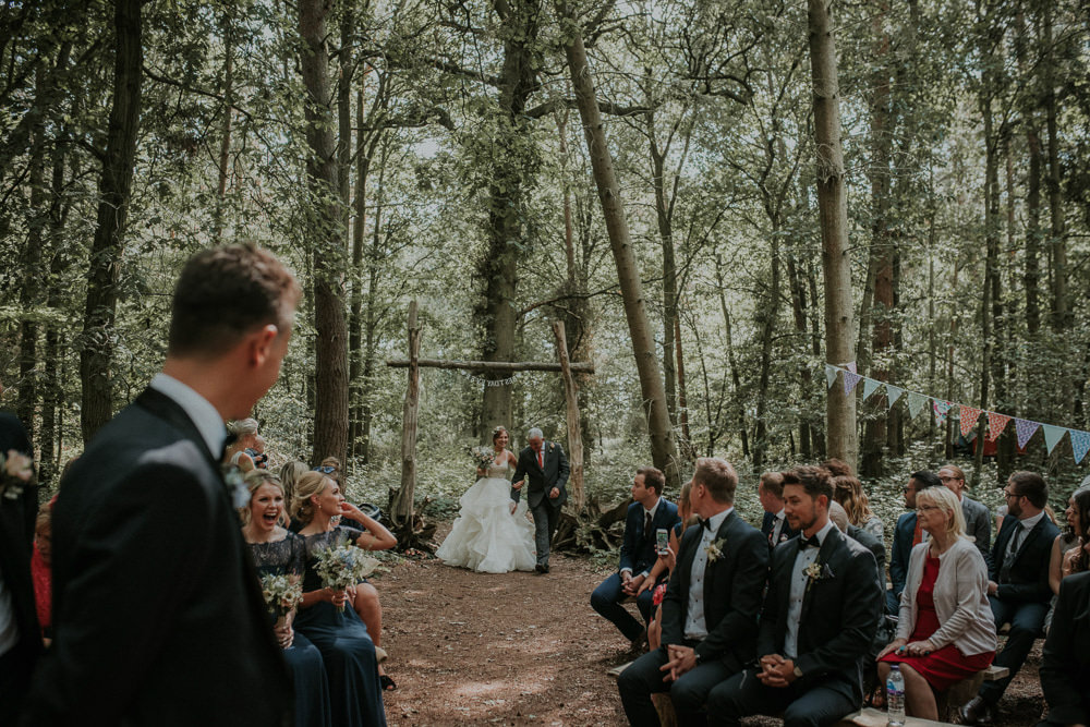 Captains Wood Barn Wedding Megan Elle Photography