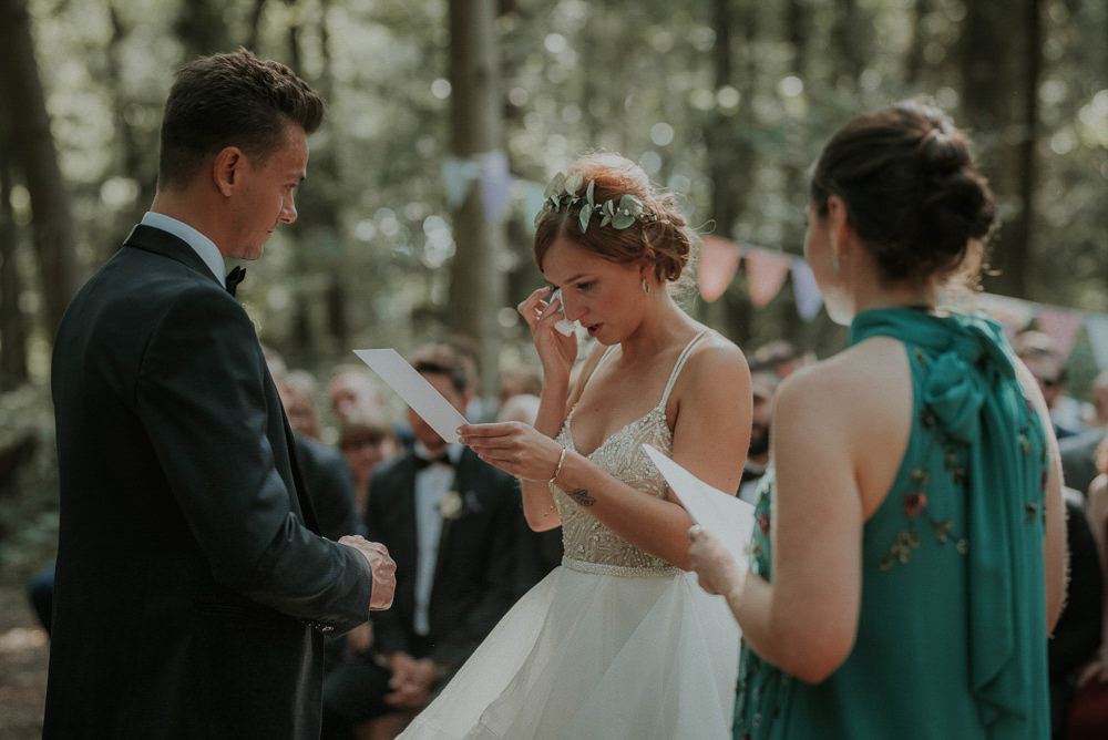 Captains Wood Barn Wedding Megan Elle Photography