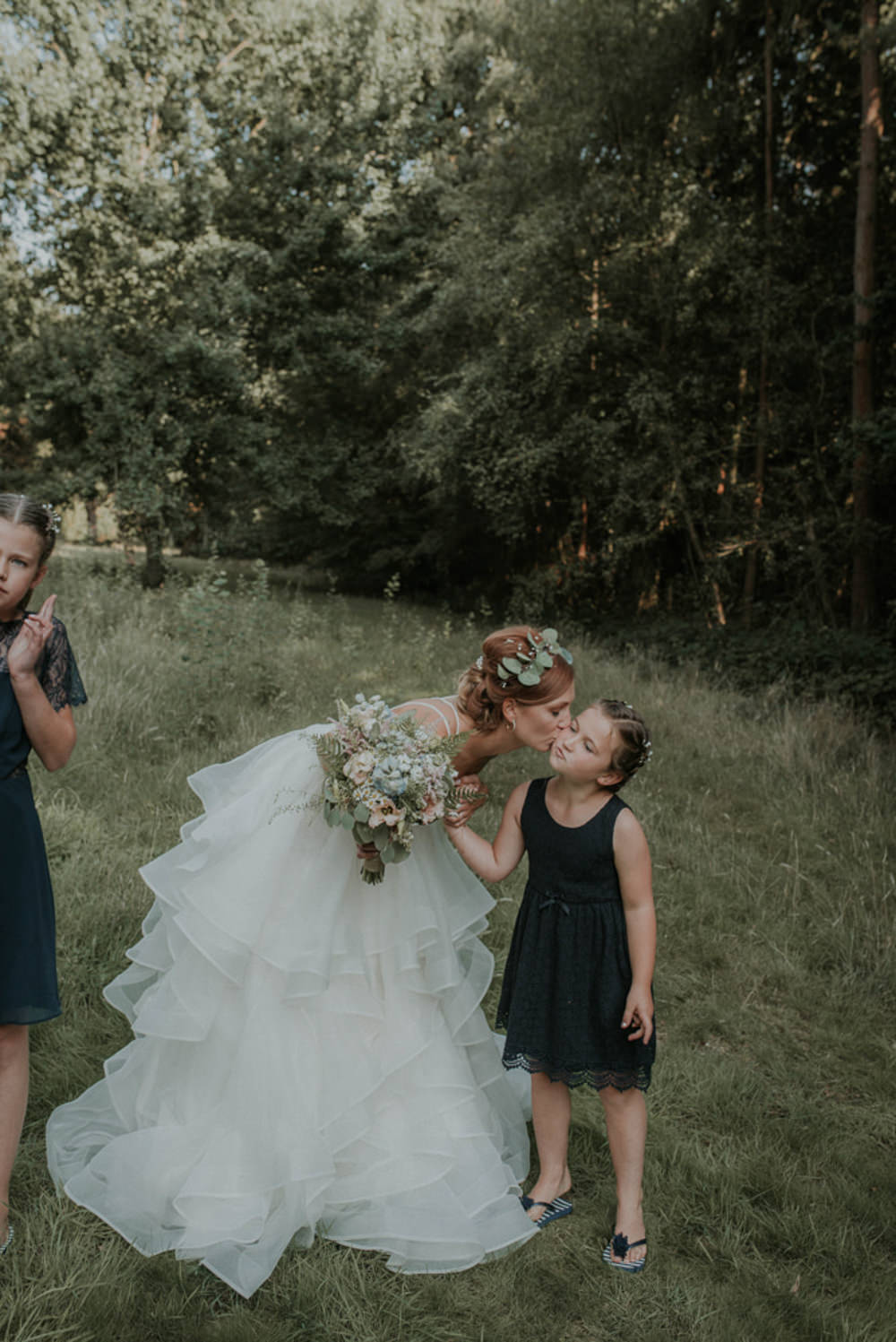 Captains Wood Barn Wedding Megan Elle Photography