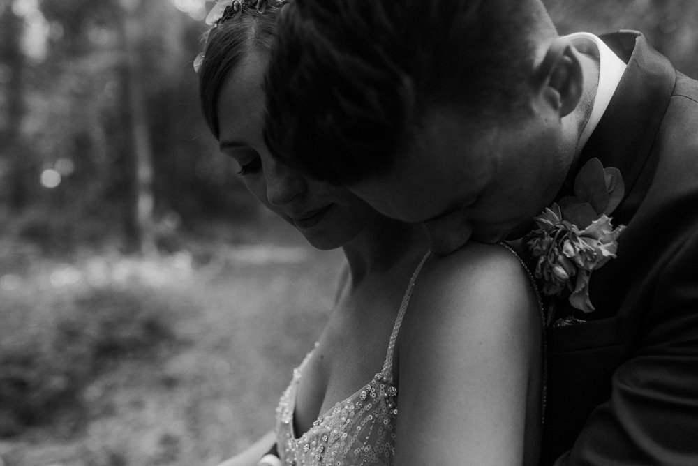 Captains Wood Barn Wedding Megan Elle Photography