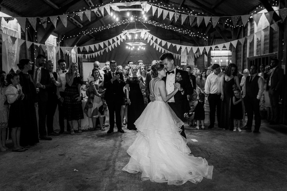 Captains Wood Barn Wedding Megan Elle Photography