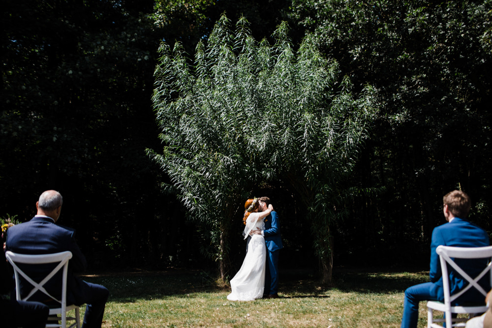 Chaucer Barn Wedding Through The Woods We Ran