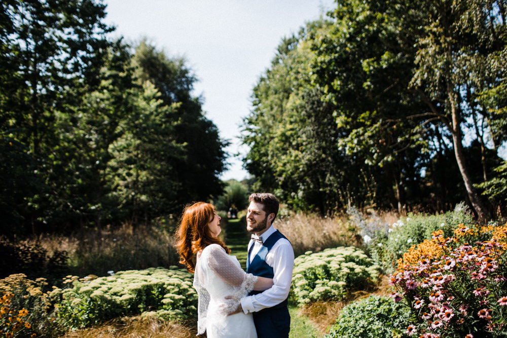 Chaucer Barn Wedding Through The Woods We Ran
