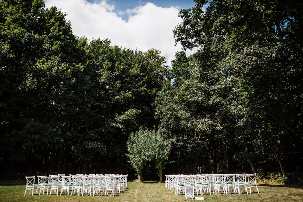 Chaucer Barn Wedding Through The Woods We Ran