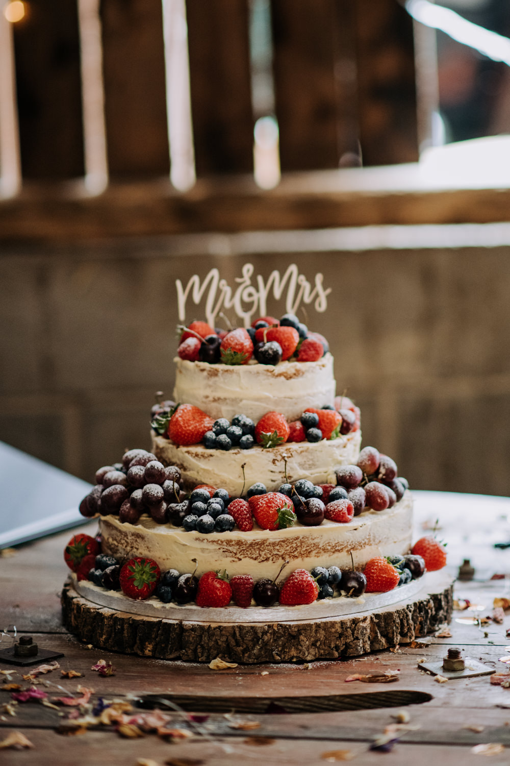 Naked Cake Sponge Layer Fruit Berries Log Slice Topper Deepdale Farm Wedding Kazooieloki Photography