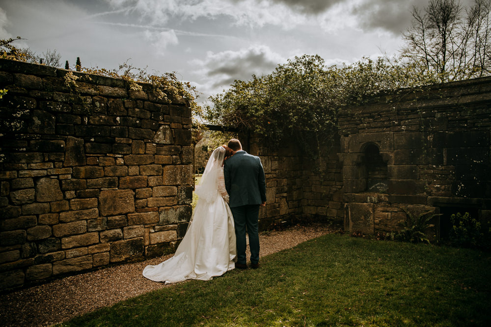 East Riddlesden Hall Wedding M and G Photographic