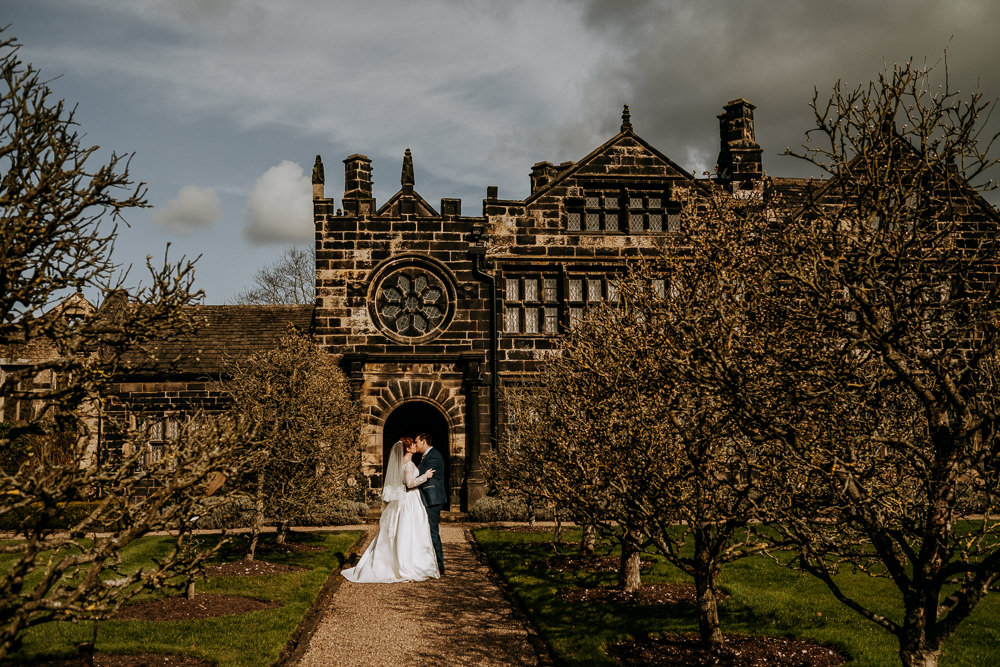 East Riddlesden Hall Wedding M and G Photographic
