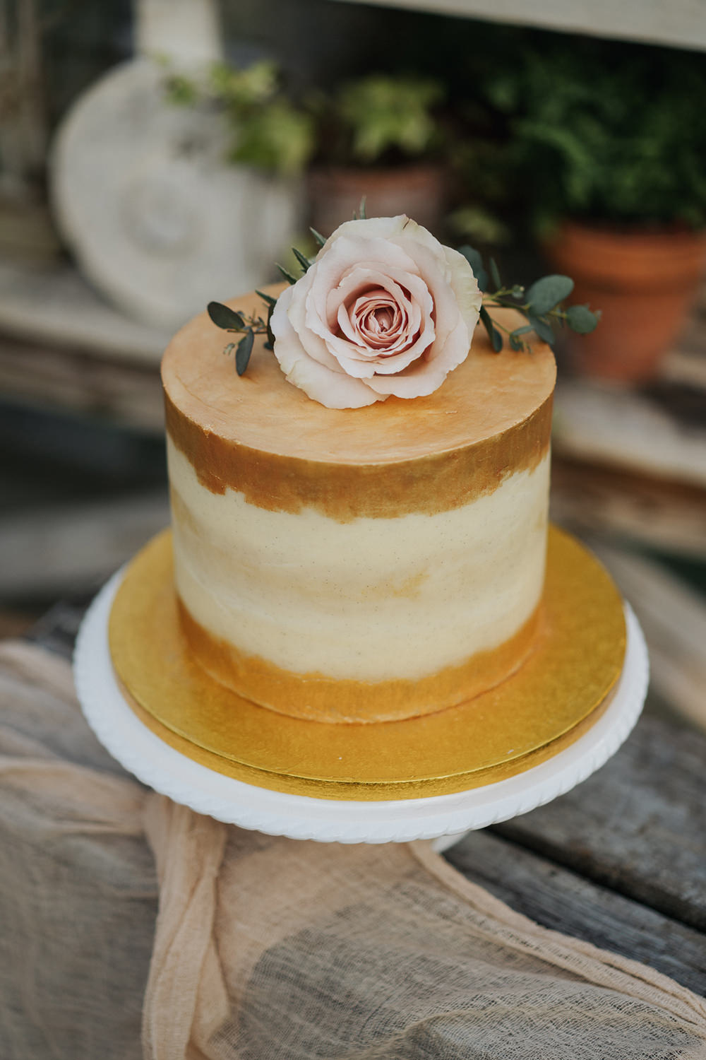 Cake Gold Naked Fabric Silk Flowers Rose Greenhouse Wedding Kit Myers Photography
