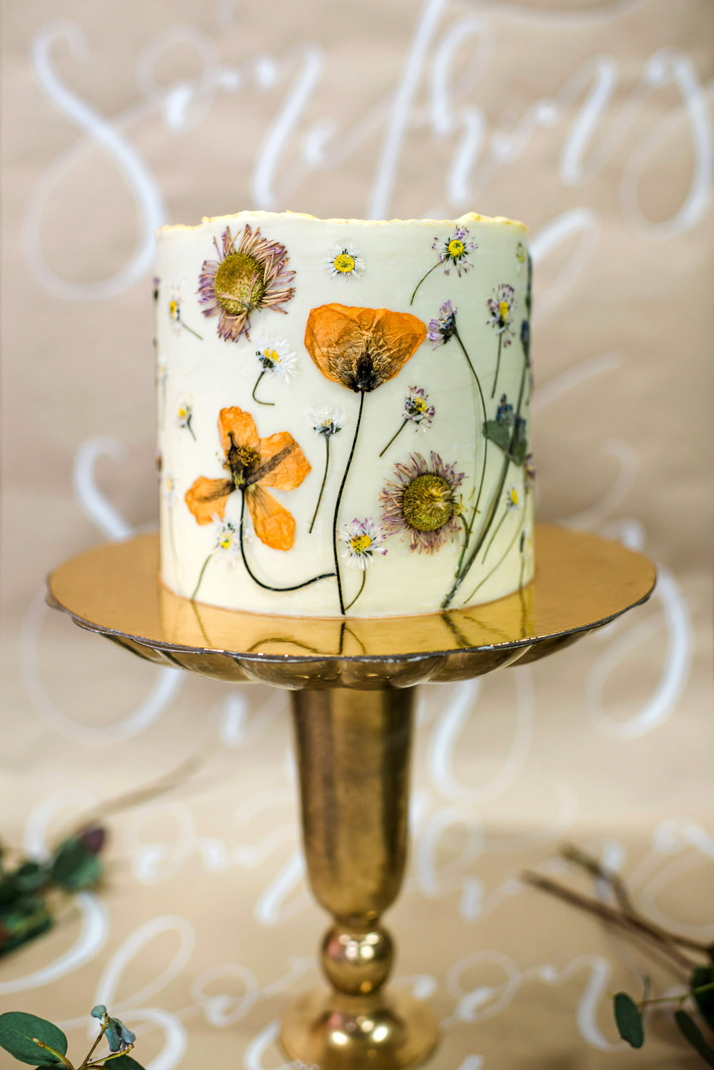 Cake Flowers Floral Petal Edible Pressed Flowers Indie Wedding Ideas Kat Antos-Lewis Photography