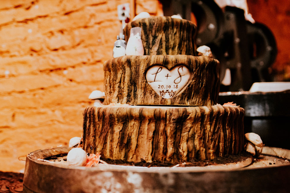 Tree Log Stump Cake Heart Initials Personalised North Yorkshire Pub Wedding Shutter Go Click Photography