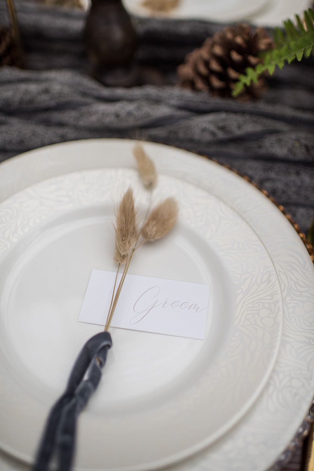 Place Setting Decor Plate Seed Head Velvet Ribbon Peach Gold Wedding Ideas Jane Beadnell Photography