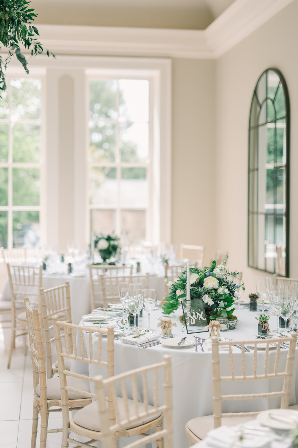 Round Tables Simple Chic Decor Decoration Saltmarshe Hall Wedding Jessica Davies Photography