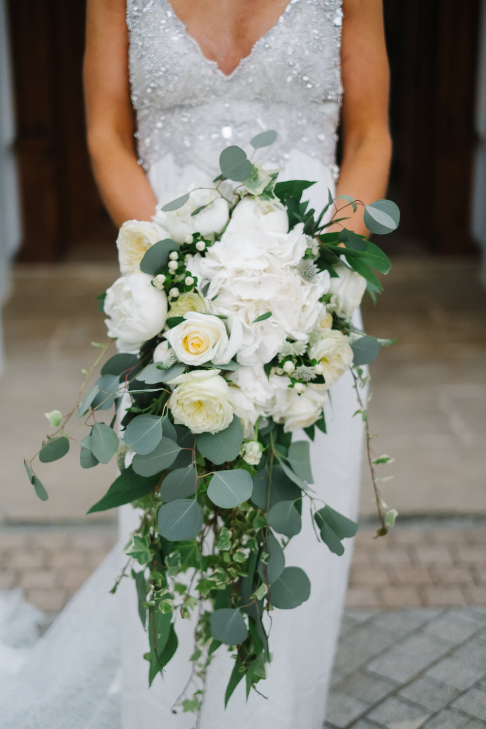 Bouquet Flowers Bride Bridal Greenery Foliage Trailing Cascading Rose Peony Eucalyptus Spain Destination Wedding Jesus Caballero Photography