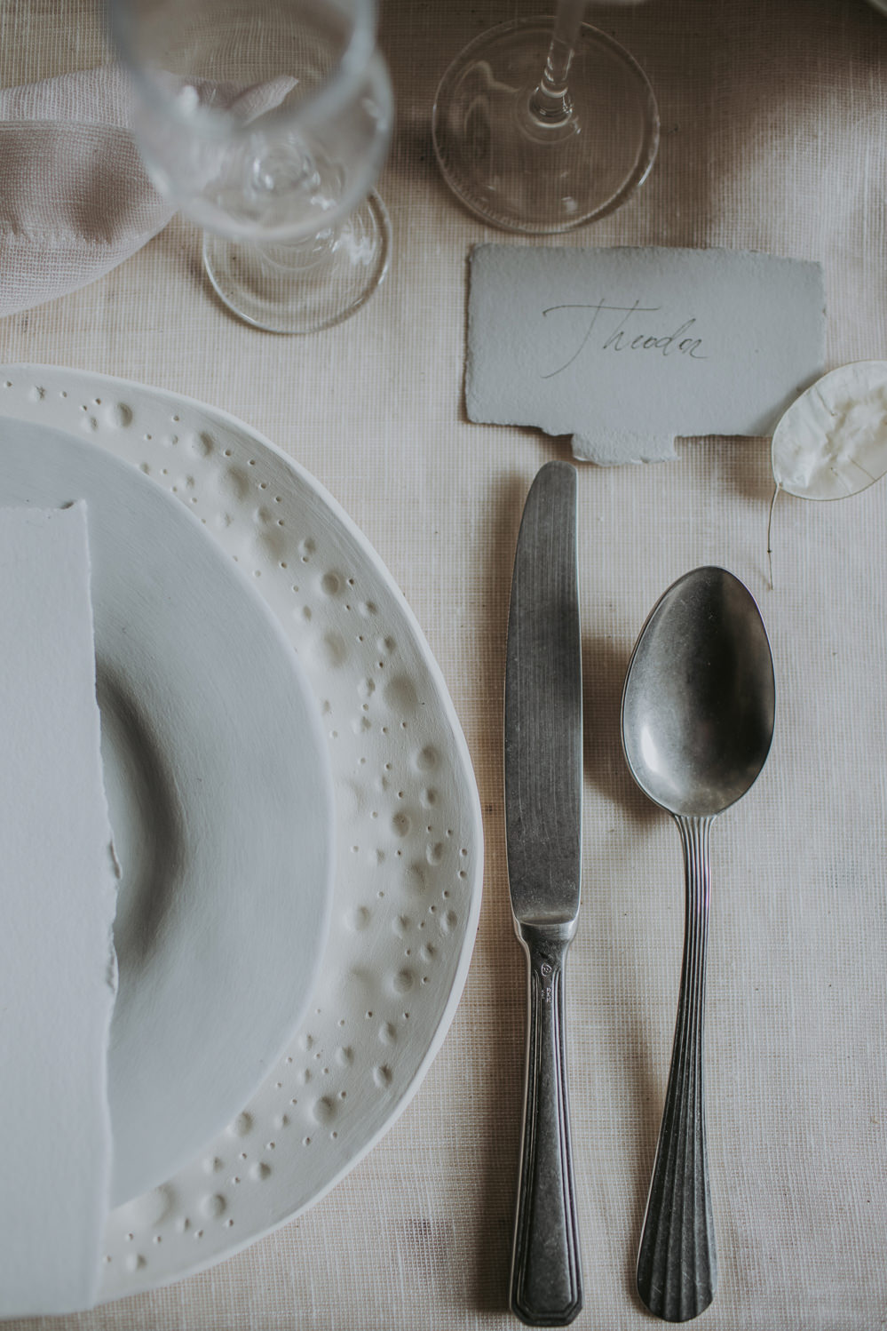 Place Setting Decor Menu Twig Plates Ceramic Tableware Napkin Natural Wild Neutrals Cutlery Place Tag Name Cave Wedding Ideas Vanessa Illi Photographer