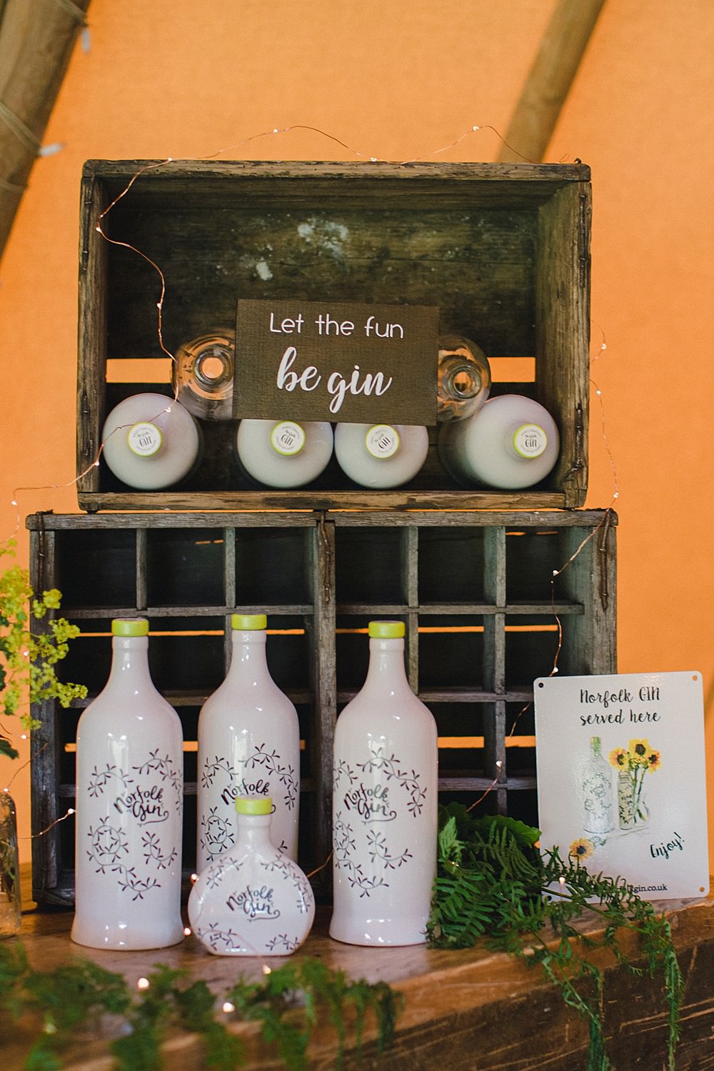 Gin Bar Station Stand Pet Wedding Ideas Vicky Plum Photography