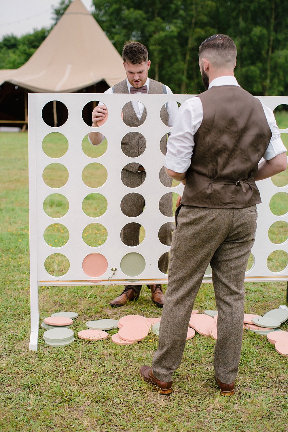 Fete Garden Game Pet Wedding Ideas Vicky Plum Photography