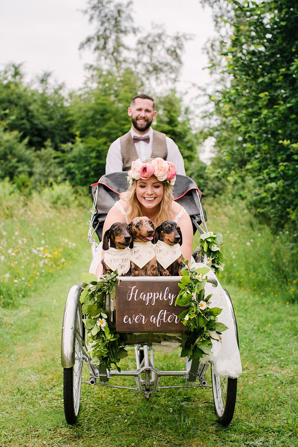 Bicycle Transport Rickshaw Pet Wedding Ideas Vicky Plum Photography