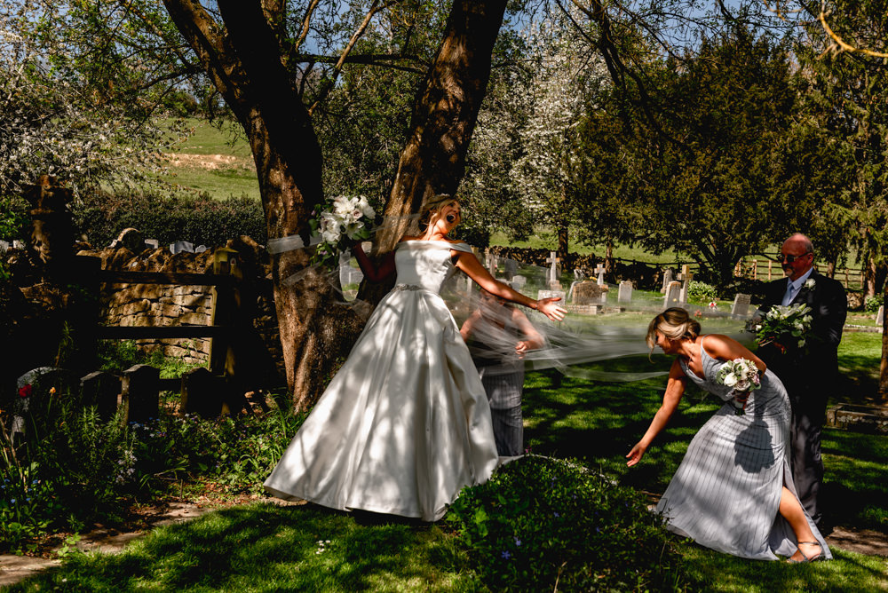 Cotswolds Barn Wedding Lisa Carpenter Photography