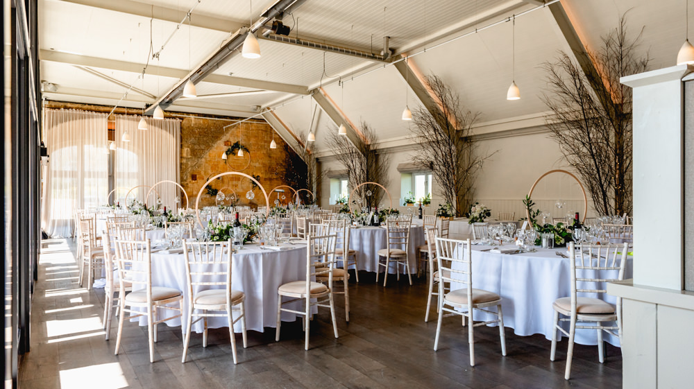 Cotswolds Barn Wedding Lisa Carpenter Photography