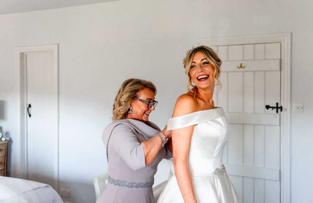 Cotswolds Barn Wedding Lisa Carpenter Photography