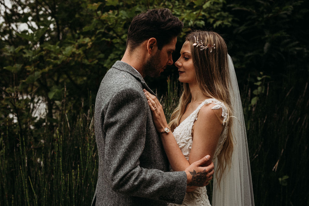 Bride Bridal Hair Long Veil Vine Accessory Horsley Hale Farm Wedding Thyme Lane Photography