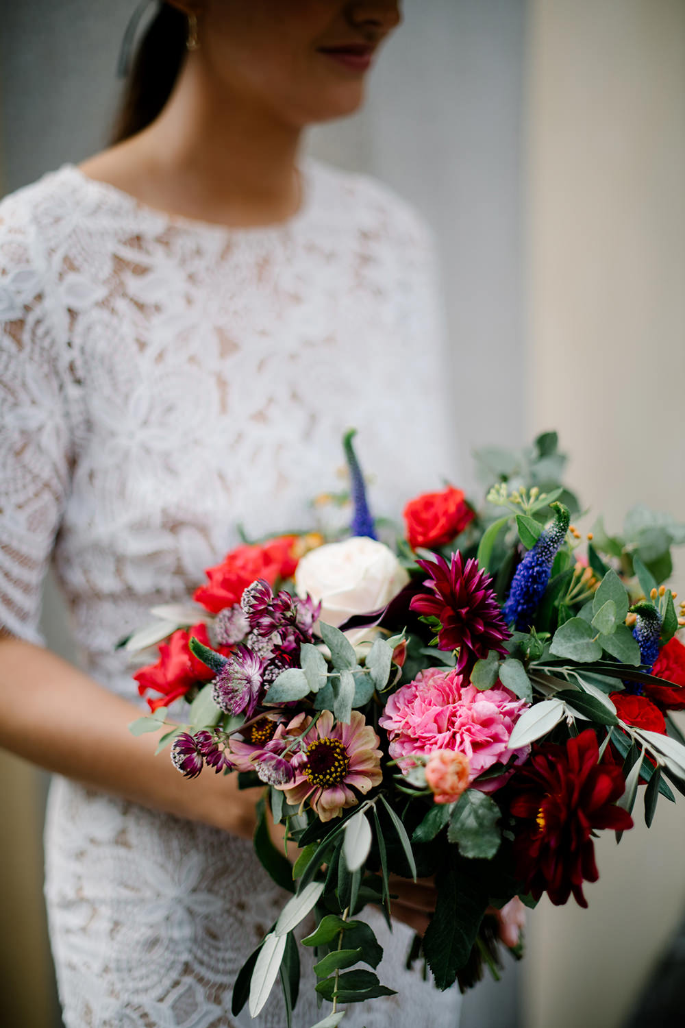 Bouquet Flowers Bride Bridal Bridesmaid Dahlia Rose Eucalyptus Red Pink Tuscany Wedding Lelia Scarfiotti