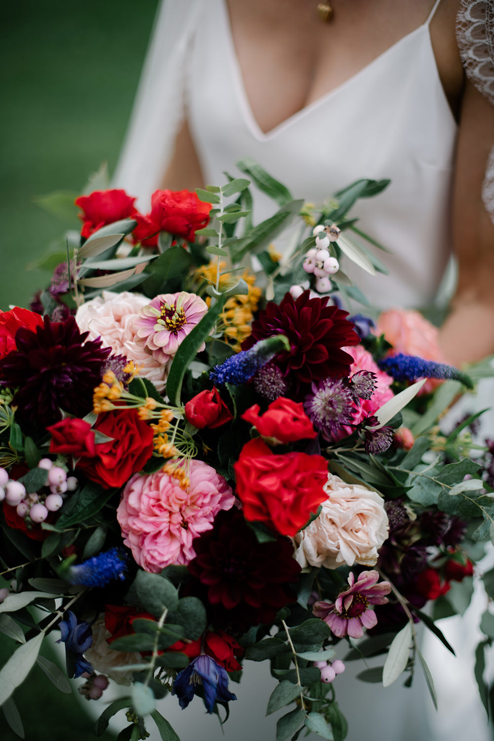 Bouquet Flowers Bride Bridal Dahlia Rose Eucalyptus Red Pink Tuscany Wedding Lelia Scarfiotti