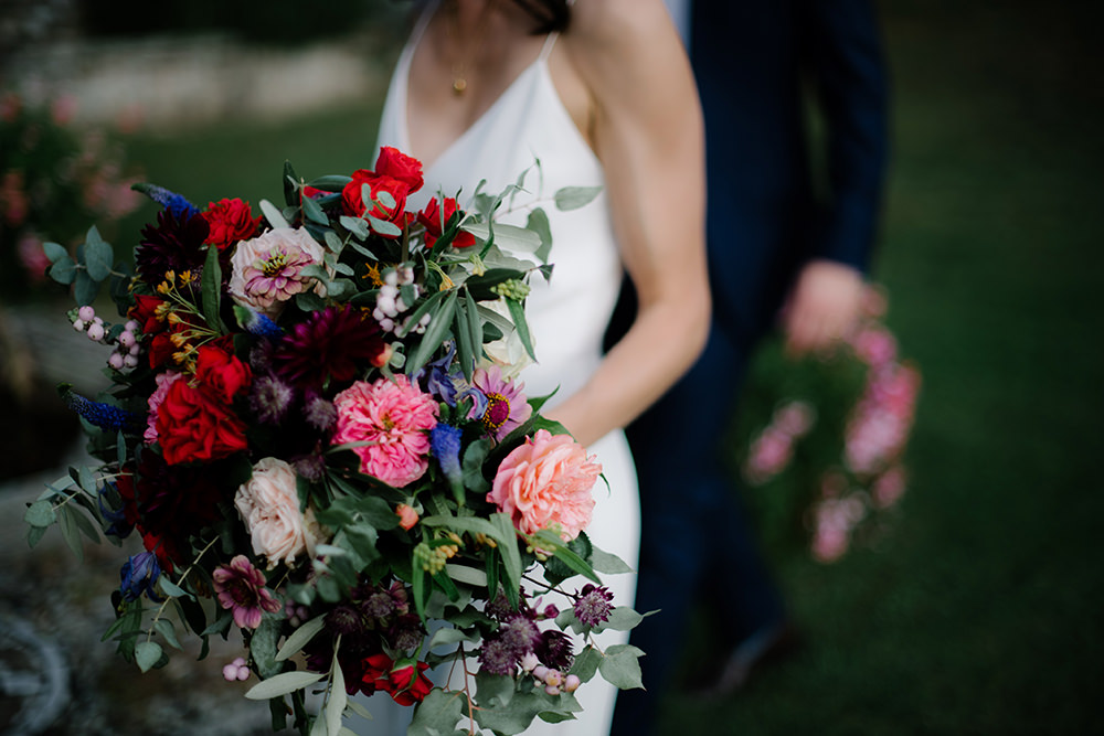 Bouquet Flowers Bride Bridal Dahlia Rose Eucalyptus Red Pink Tuscany Wedding Lelia Scarfiotti