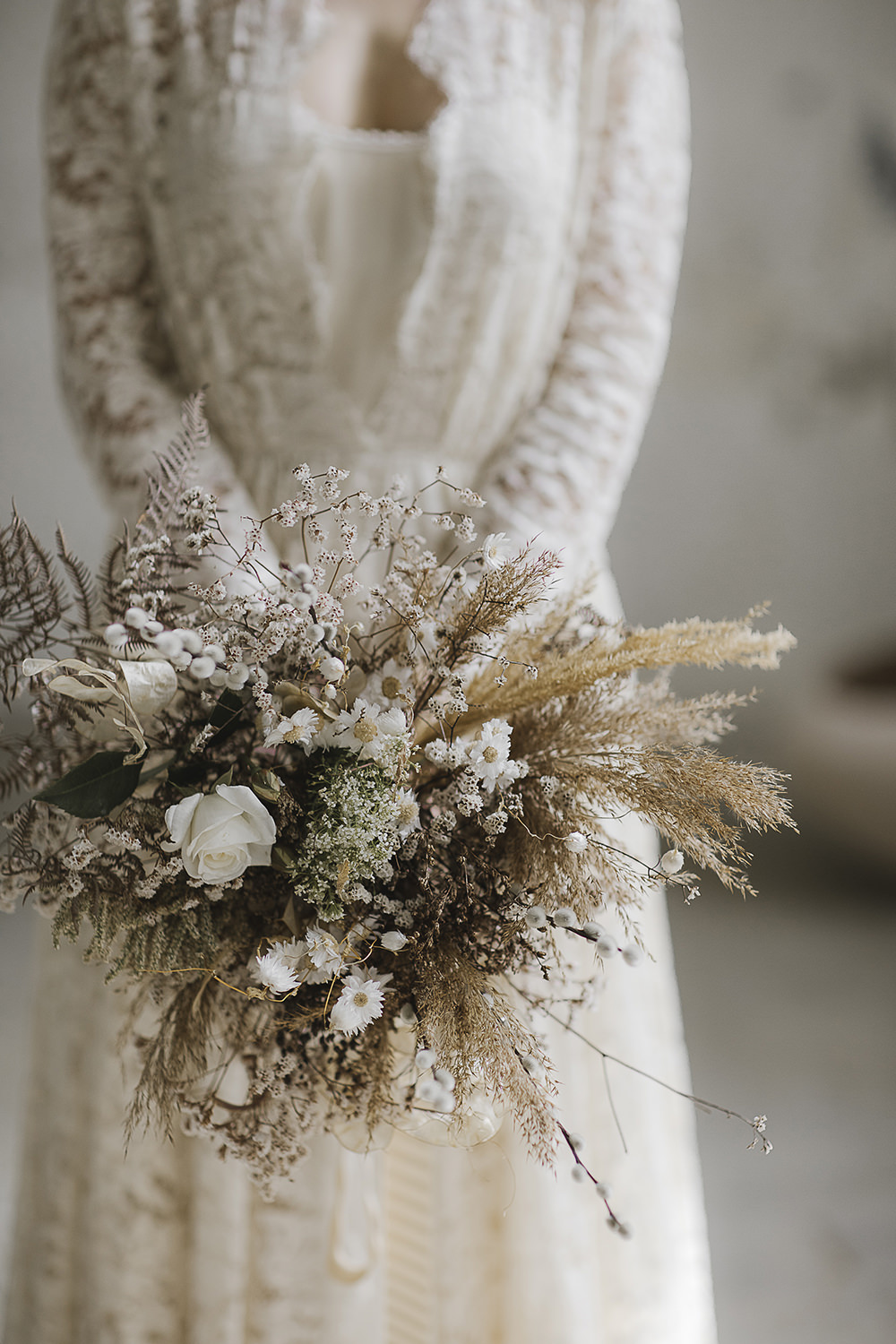 Bouquet Flowers Bride Bridal Dried Flowers Pampas Grass Ethereal Artistic Wedding Ideas Francesca Francesca