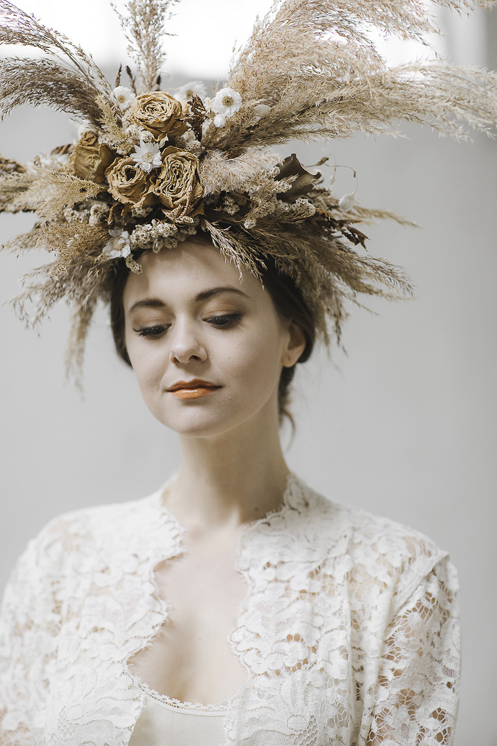 Bride Bridal Flower Crown Headdress Dried Flowers Pampas Grass Ethereal Artistic Wedding Ideas Francesca Francesca