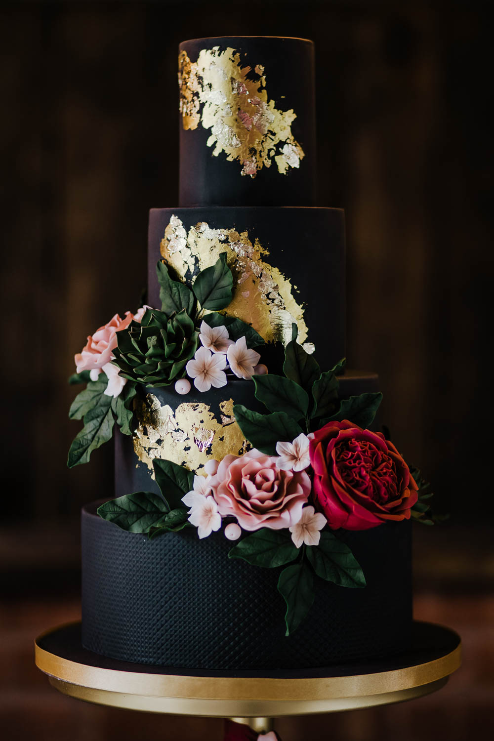 Black Gold Leaf Cake Floral Giraffe Shed Wedding When Charlie Met Hannah