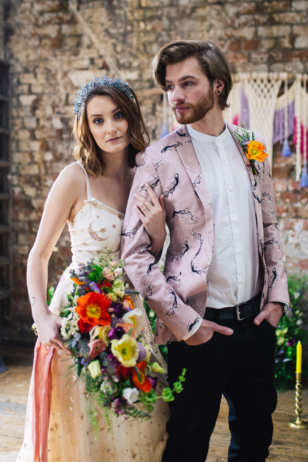 Playful \u0026 Cool Wedding Ideas with Colourful Meadow Flowers, image size:1000x1500