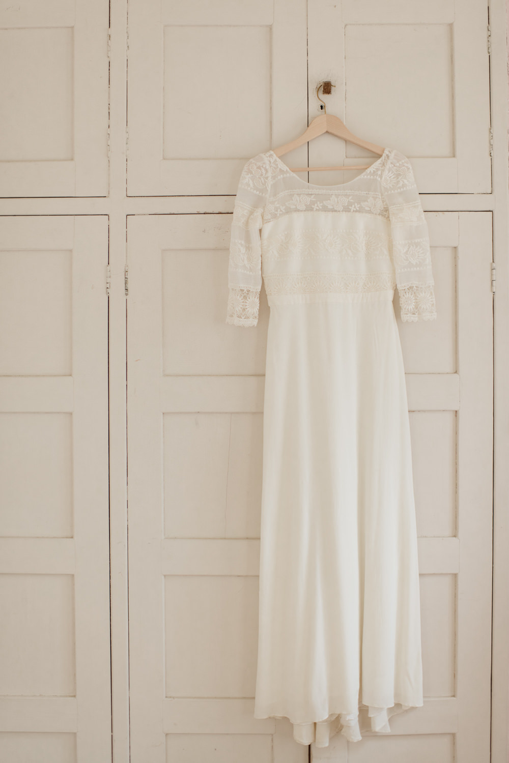 Dress Gown Bride Bridal Laure de Sagazan Lace Long Sleeves Open Back Voewood Wedding Ellie Gillard Photography