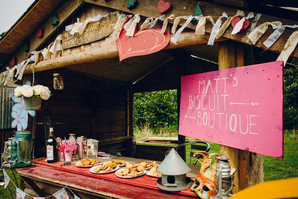 Biscuit Shed Stand Station Bar Alderford Lake Wedding Amy B Photography