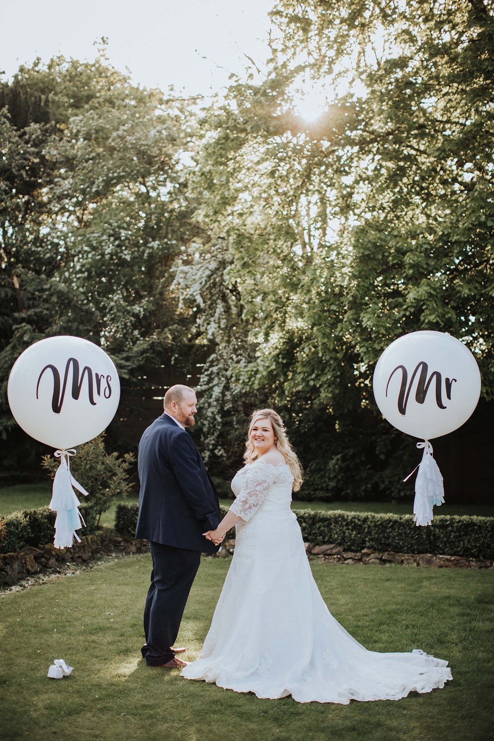 Hayne House Wedding Olegs Samsonovs Photography Giant Balloons Mr Mrs Tassels