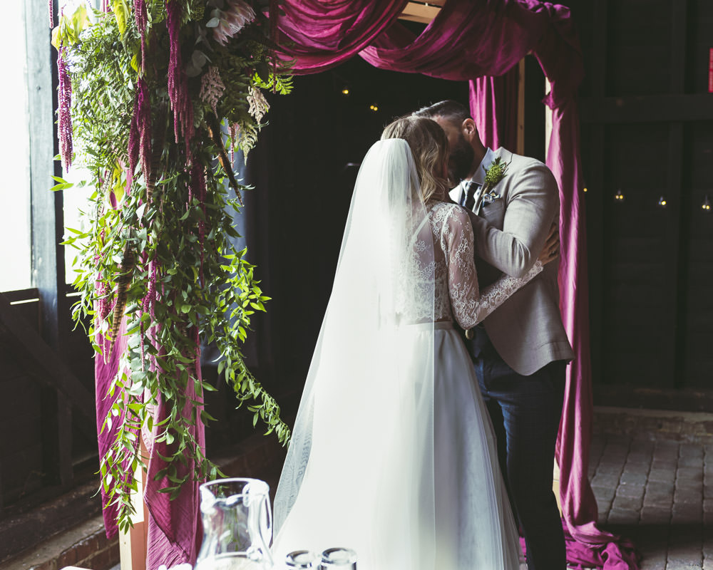 Kingshill Barn Wedding Sandra Reddin Photography