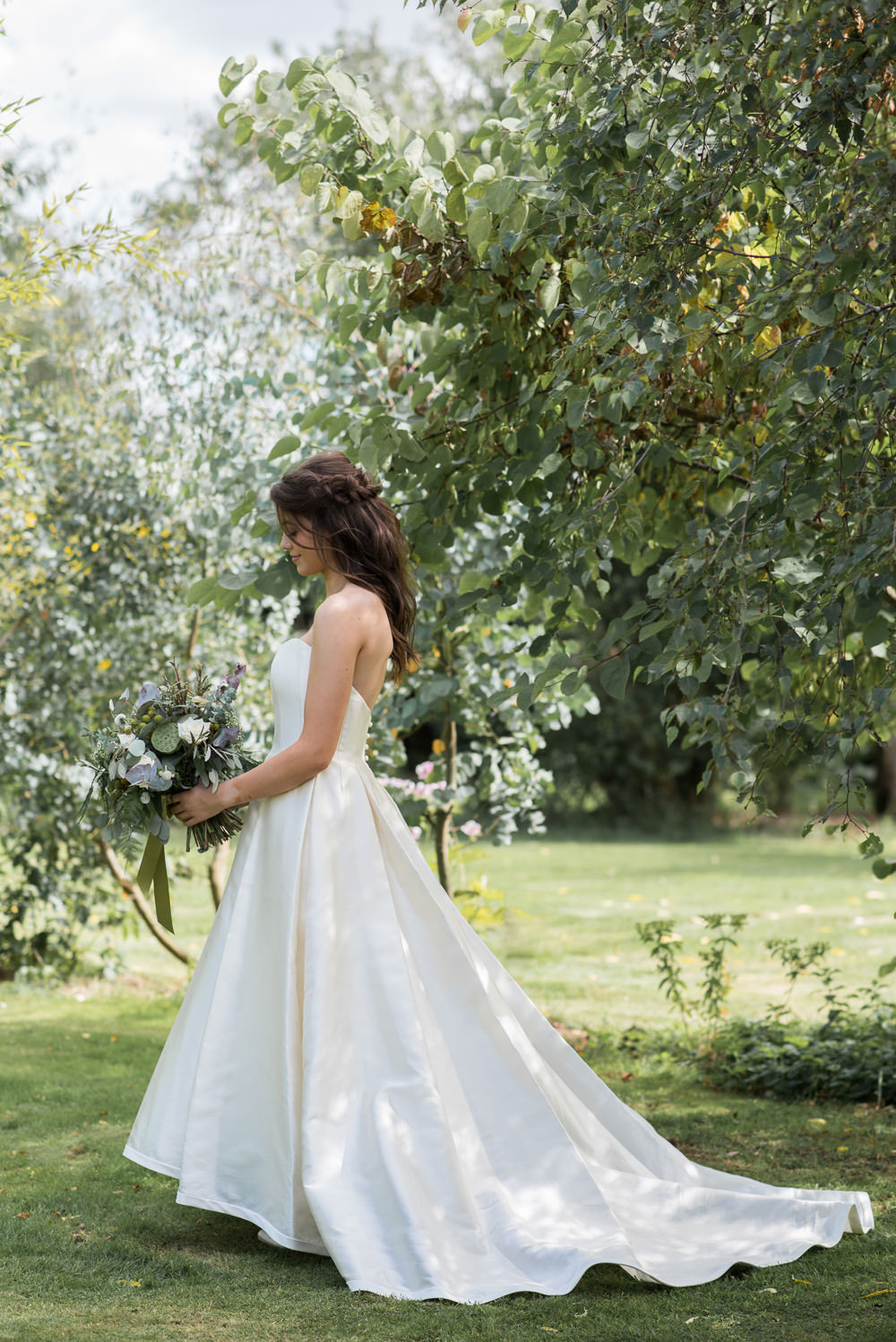 Bride Bridal Dress Gown Strapless Sassi Holford Satin Bodice Train Minimalist Wedding Ideas Nicola Belson Photography