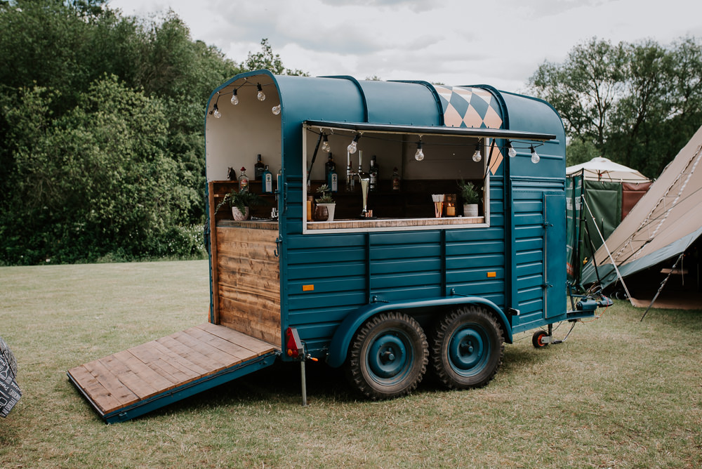 Horse Box Bar Tipi Hertfordshire Wedding Michelle Cordner Photography