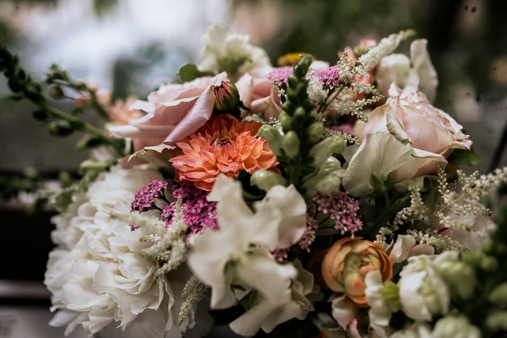 Bouquet Flowers Bride Bridal White Peach Peony Daliah Rose Blush Pink Wedding Ideas Meghan Lorna