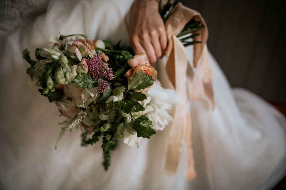 Bouquet Flowers Bride Bridal White Peach Peony Daliah Rose Blush Pink Wedding Ideas Meghan Lorna