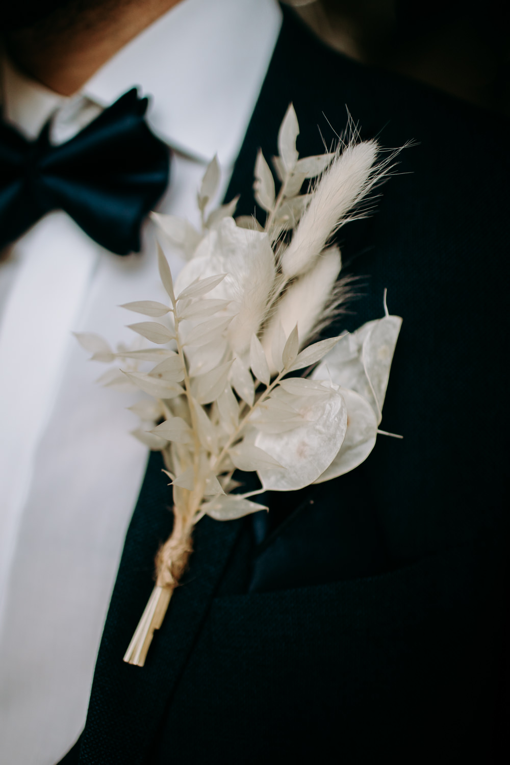Groom Buttonhole Flowers Grass Grasses Celestial Wedding Ideas Christine Thirdwheeling