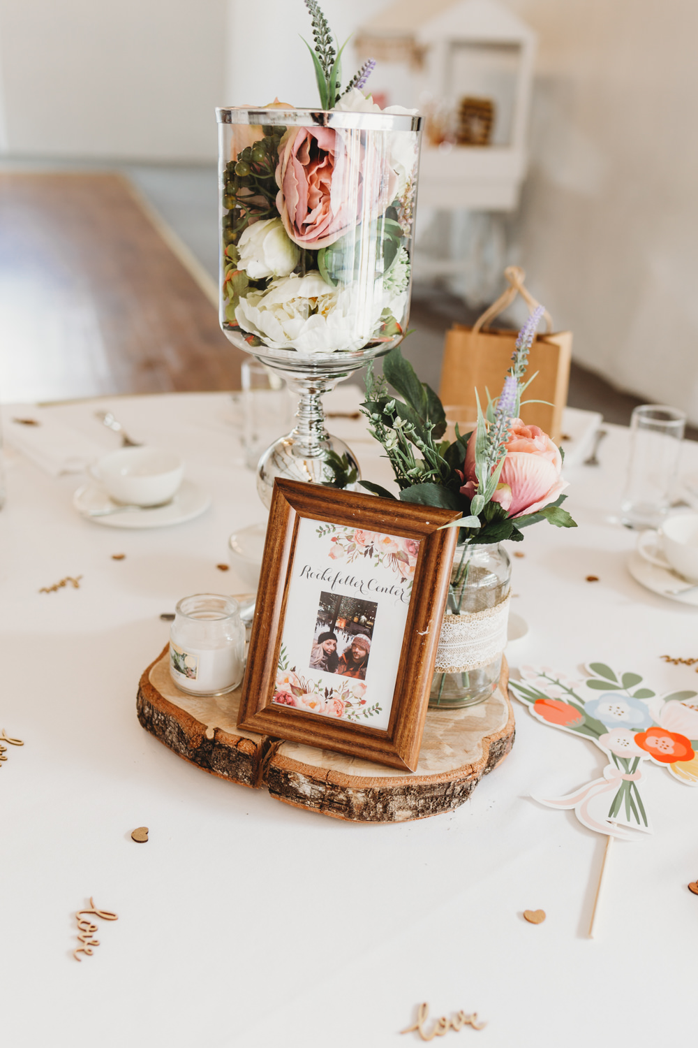 Table Centrepiece Decor Flowers Log Slice Frame Table Name Glass Crug Glas Country House Wedding Simon Murray Images