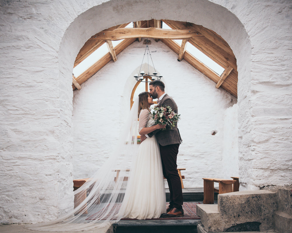 Fron Farm Yurt Retreat Wedding Cat Arwel Photography