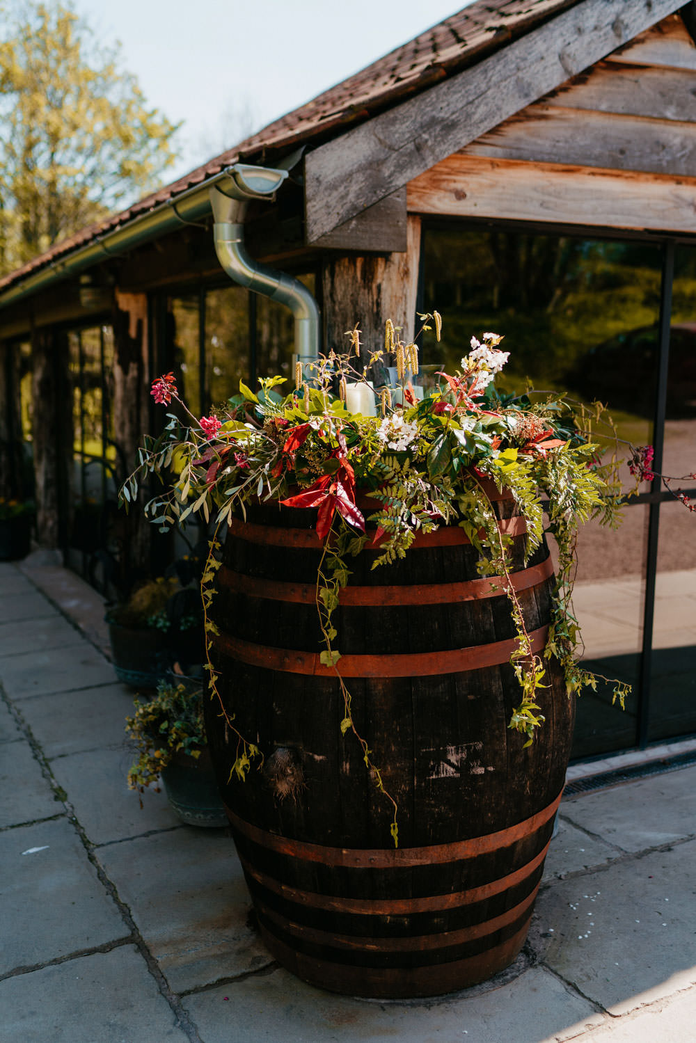Dreamy Burgundy \u0026 Blush Barn Wedding, image size:1000x1499