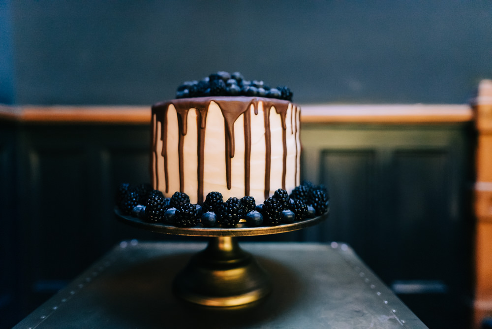 Drip Cake Blackberries Blueberries Glazebrook House Wedding Harriet Bird Photography