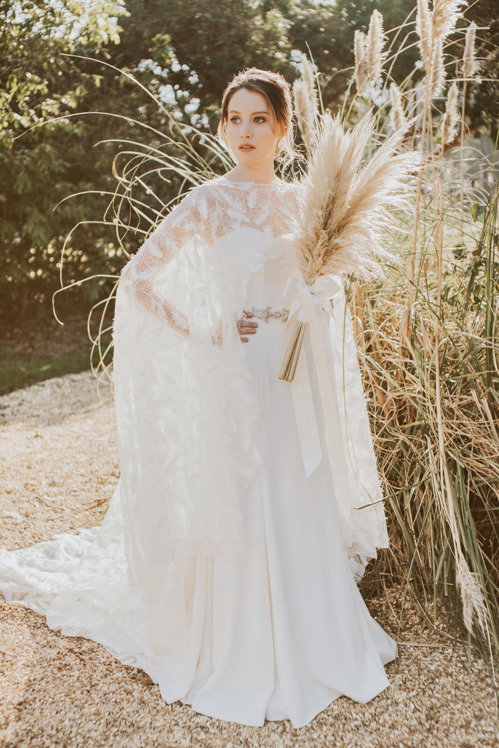 Green & Gold Wedding Ideas with Pampas Grass Bouquet & Green & Gold Wedding Ideas with Pampas Grass Bouquet &