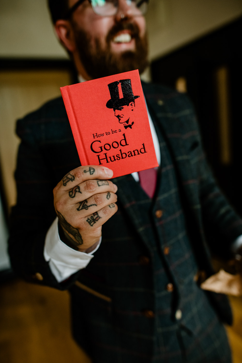 Good Husband Book Gift Present Indie Autumn Wedding Kazooieloki Photography